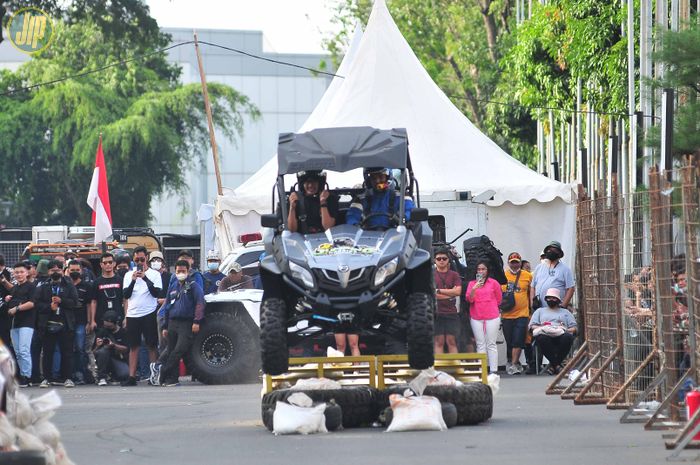 Jumping Warrior Disupiri Jejelogy Yang Kini Sudah Tidak Lajang Lagi 