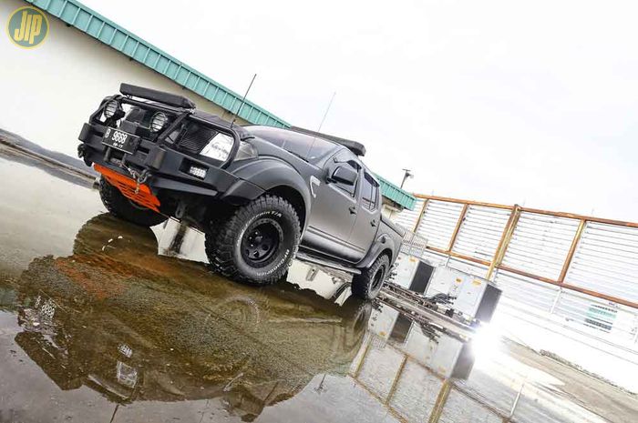 Nissan Navara Support Car