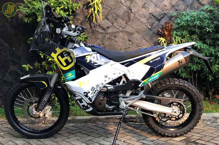 Husqvarna 701 Enduro Anjany Racing