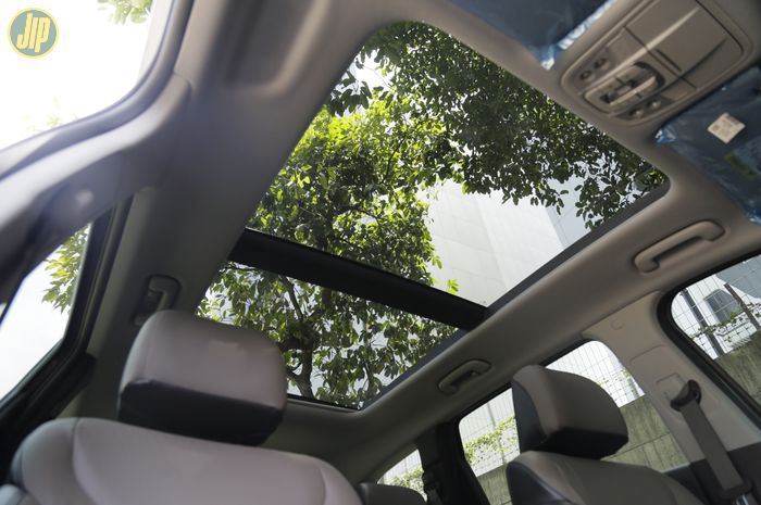 Panoramic-sunroof Hyundai Santa Fe XG CRDi