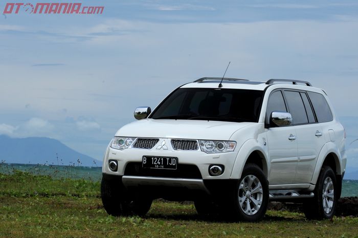 Mitsubishi Pajero Sport EXCEED 4x2 AT 