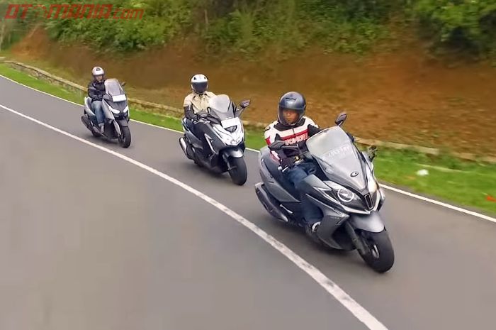 Kelas skutik 250 cc, siapa yang paling irit?