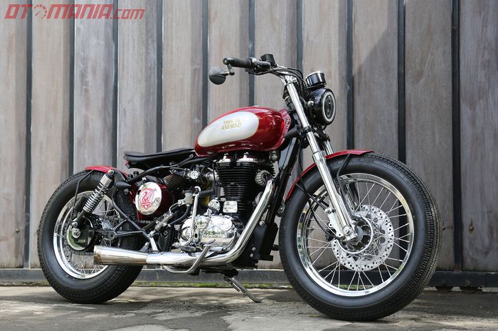 Royal Enfield Classic 500 Jadi Lebih Ganteng Ambil Gaya Bobber