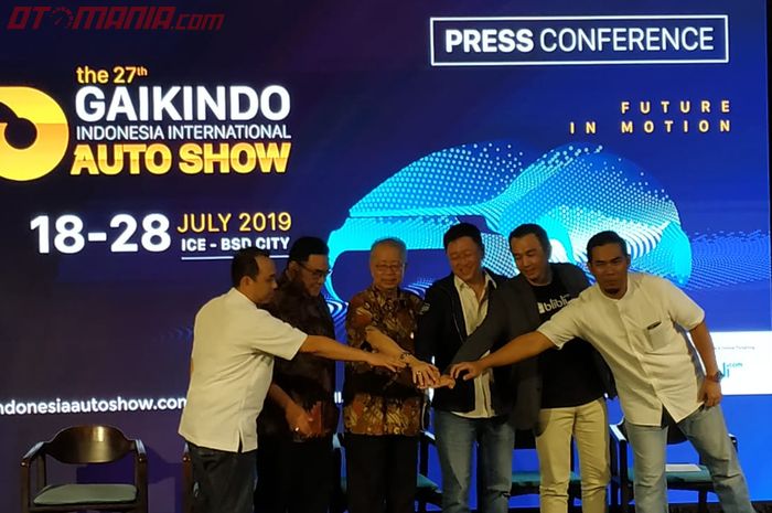 Para petinggi Gaikindo saat mengadakan press conference GIIAS 2019 di kawasan Senayan, Jakarta Pusat.