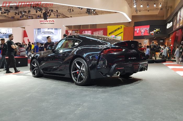 Toyota GR Supra Hitam