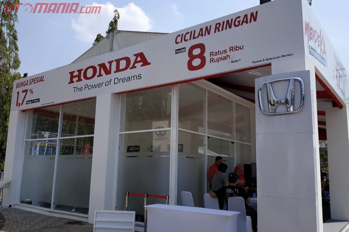 Booth Honda di Otobursa Tumplek Blek 2019.