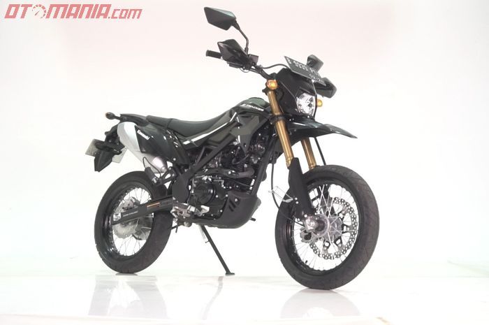 Kawasaki D-Tracker 150 masih pakai karburator