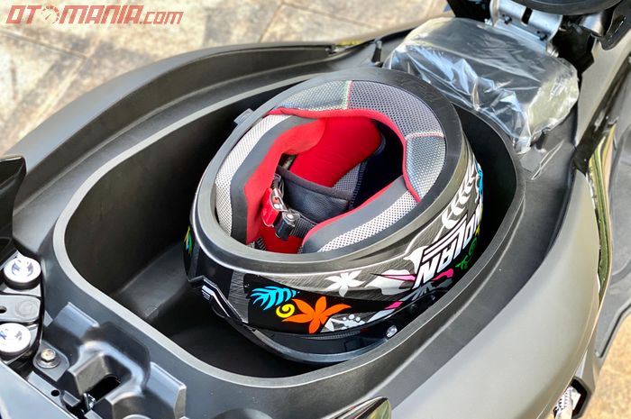 Helm full face nmax sale