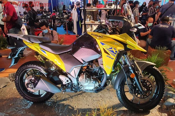 Motor adventure baru Suzuki V-Strom SX 250 diperkenalkan di IMOS 2022. 