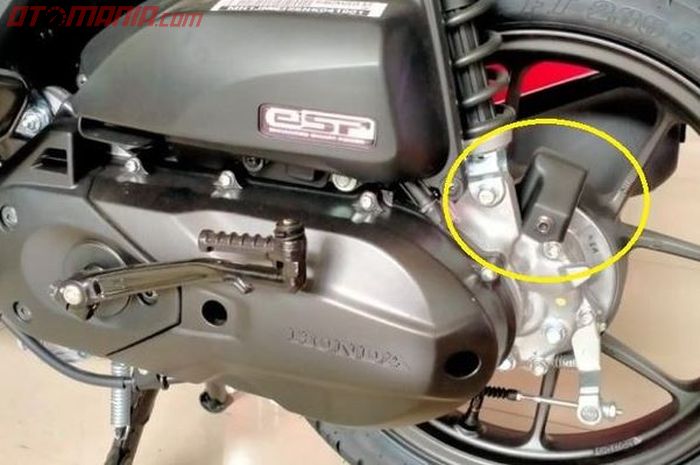 Foto kotak hitam yang ada di motor matic Honda, ternyata fungsinya penting.