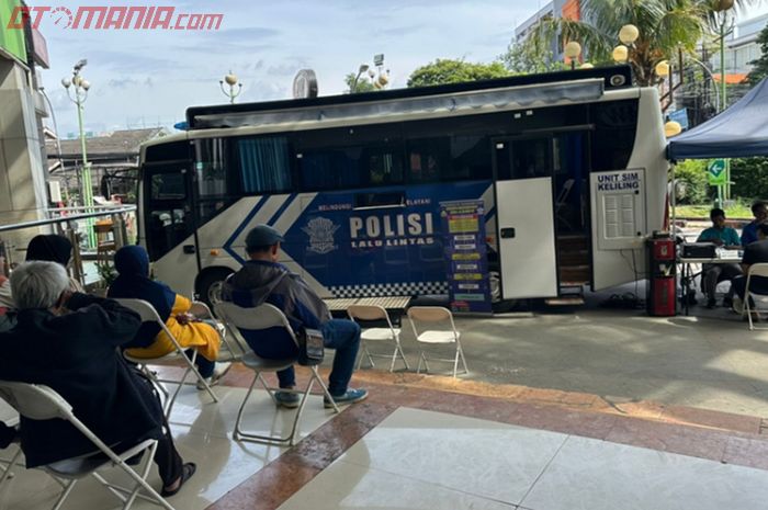 Mobil SIM Keliling