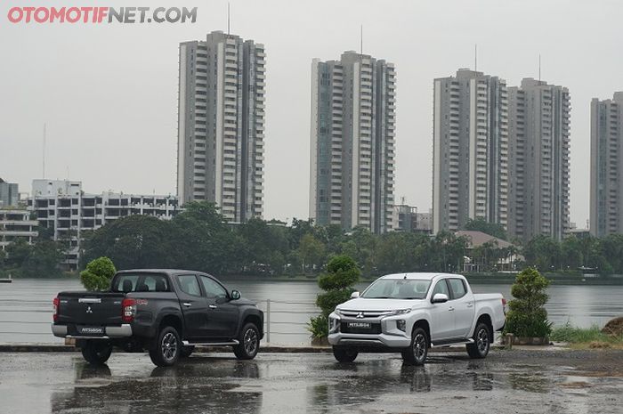  Bagai Pahat Dari Logam Keras 