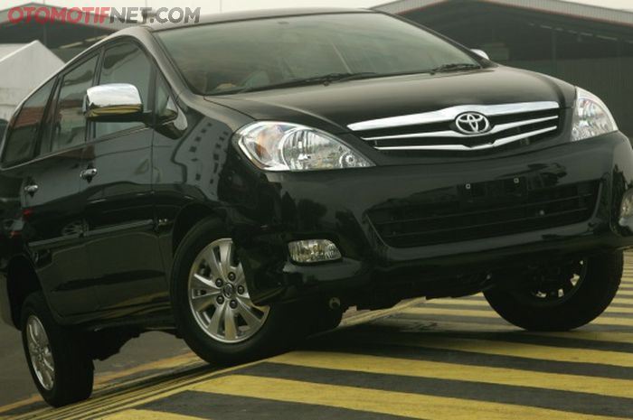 Ilustrasi. Toyota Kijang Innova Diesel generasi kedua