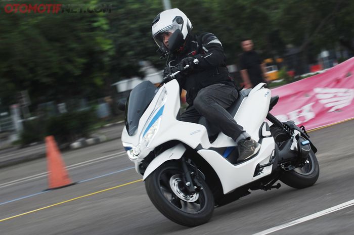 First Ride Honda PCX Electric