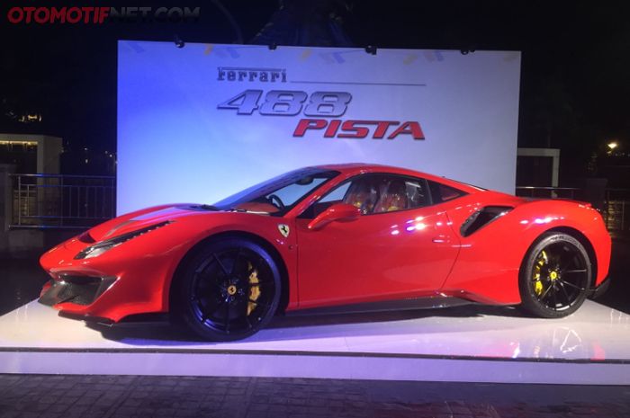 Ferrari 488 Pista yang pertama hadir di Indonesia