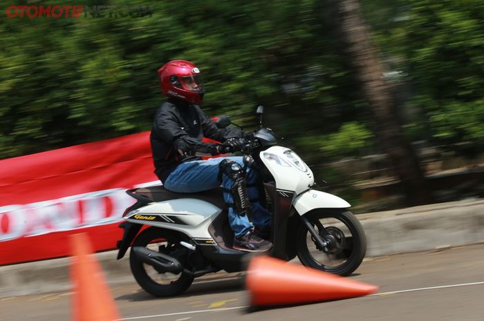 First ride Honda Genio