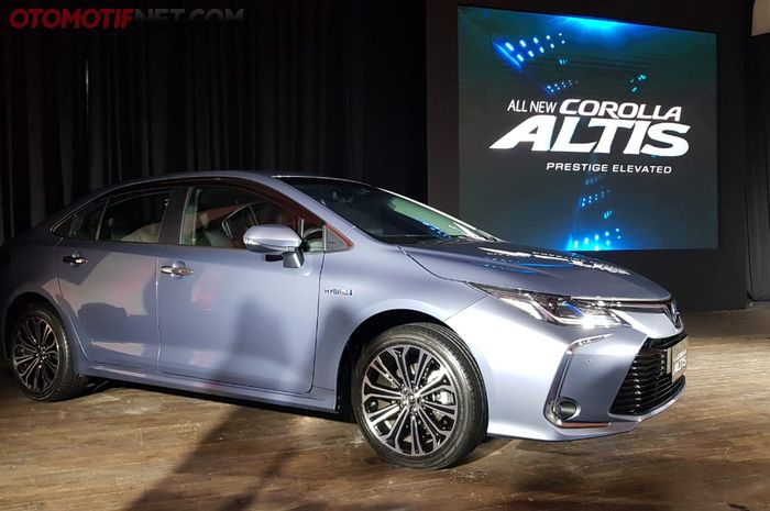 Toyota Corolla Altis Hybrid 2019
