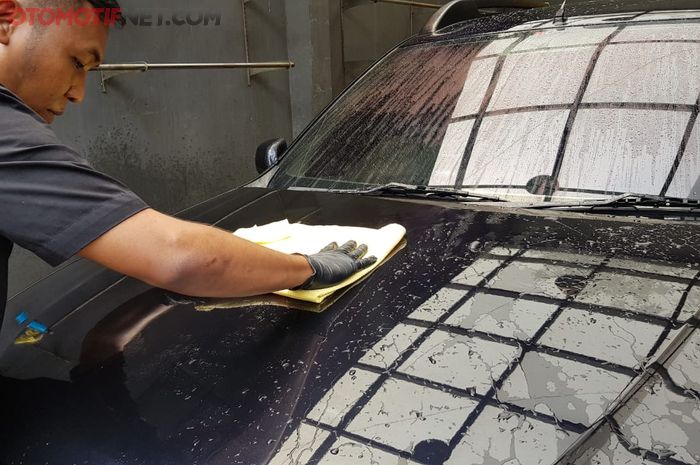 Begini cara membersihkan debu di bodi mobil bekas agar tidak baret halus (foto ilustrasi)