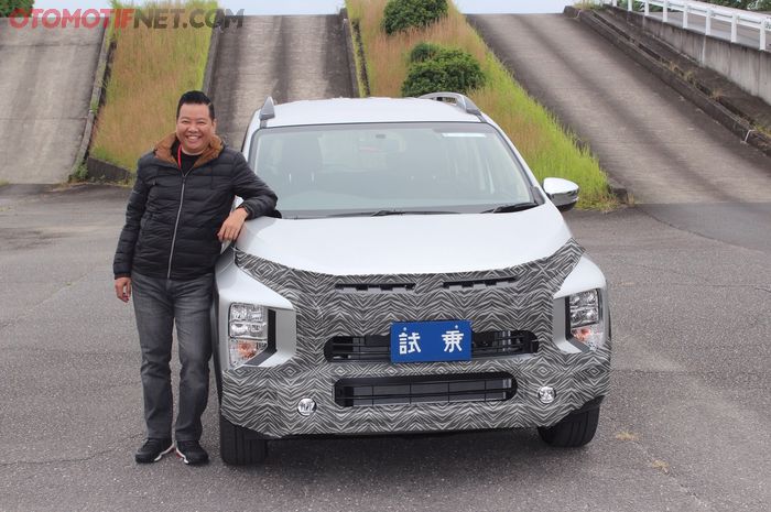 GridOto sempat mencoba langsung Mitsubishi Xpander Crossover di Jepang akhir Oktober lalu. Bagian depan disamarkan lewat rekayasa foto digital