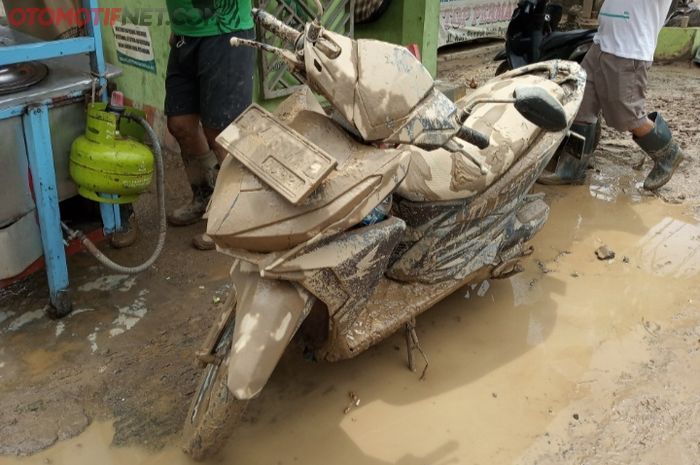 Honda Vario 150 bekas terendam banjir