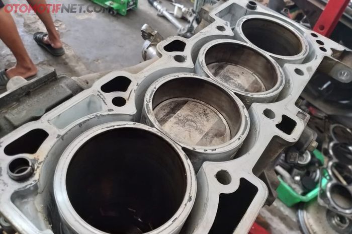 Hal sepele ini bikin kompresi mesin mobil bekas bocor (foto ilustrasi)