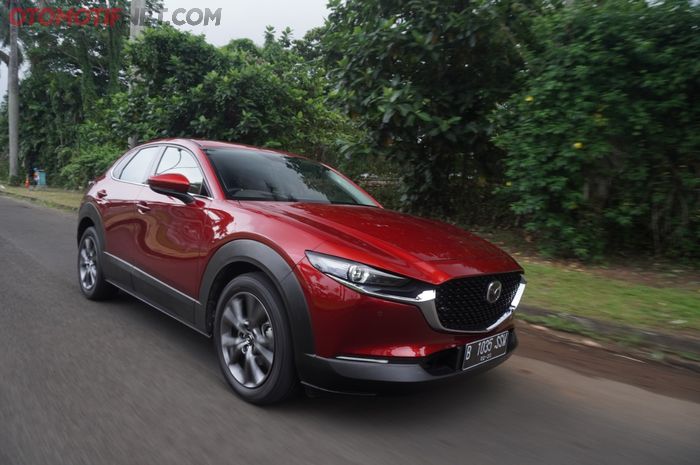 Mazda CX-30 GT saat tes di jalan