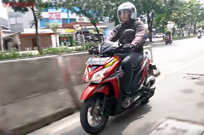 Ilustrasi Honda Vario 125 gen 1