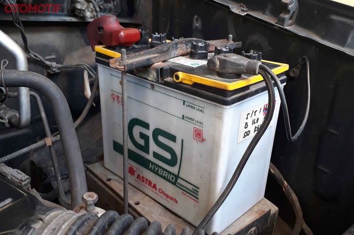 Salah Panaskan Mobil, Siap-Siap Aki Tekor! Ini Penjelasannya