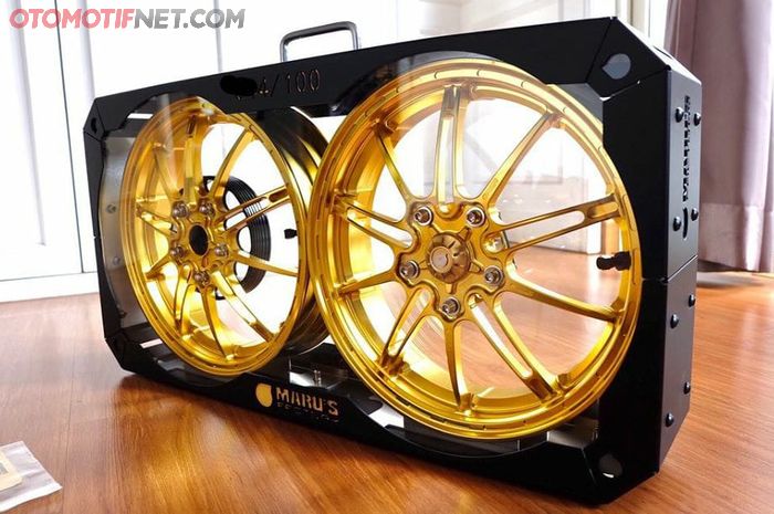 Pelek Marus untuk Vespa. Bisa seharga Vespanya itu sendiri.