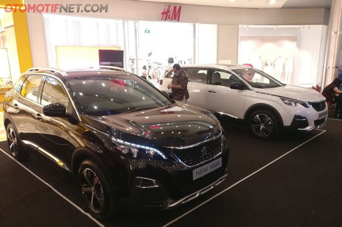 Peugeot 3008 dan 5008 Allure Plus di pameran Festival Grup astra Solo