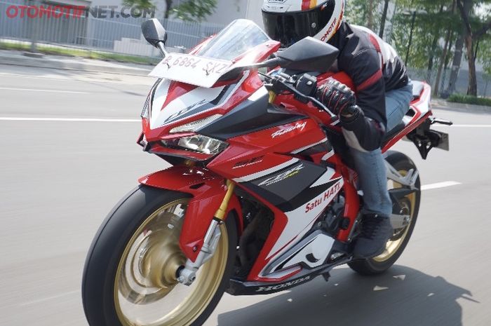 Jika mengalami overhear pada Honda CBR250RR bisa diobati dengan mengganti beberapa part