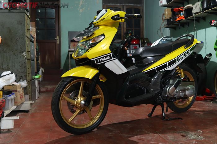 Yamaha Nouvo ini kembali segar berkat modifikasi yang total, harta karun nih!