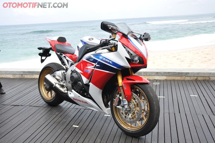 Honda CBR1000RR SP 2015