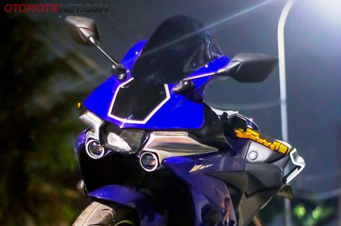 Tampang Yamaha R15 yang berubah jadi mirip R1