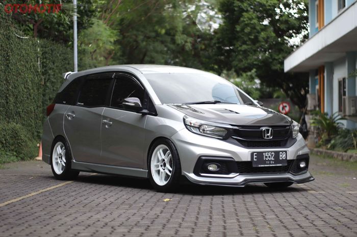 Modifikasi Mobilio facelift jadi tipe RS