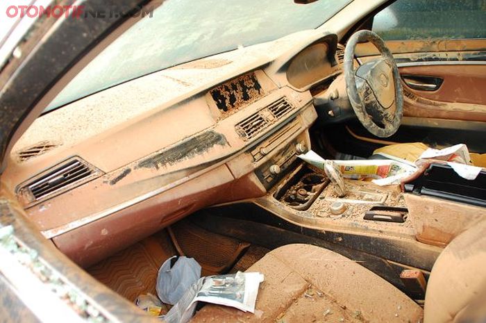 Waspada, beli mobil bekas cek bagian dan ciri-ciri ini (foto ilustrasi)