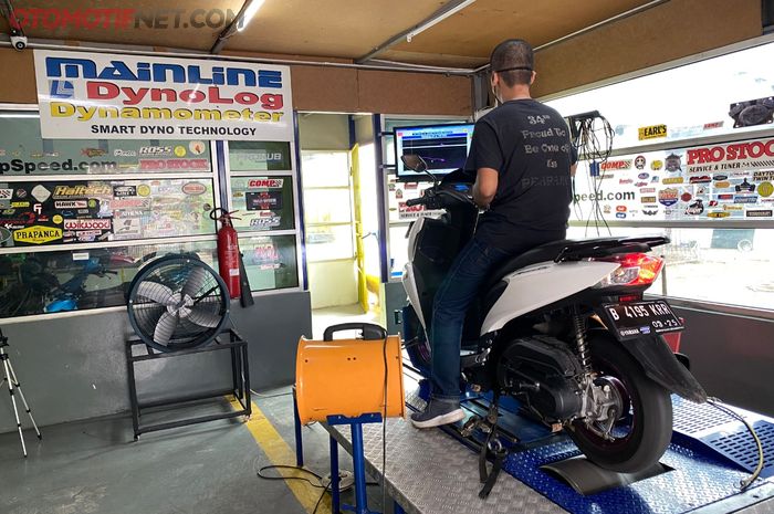 Pengujian pulley bubutan di Yamaha FreeGo di atas mesin dyno Mainline Dynolog milik Farm Tuning