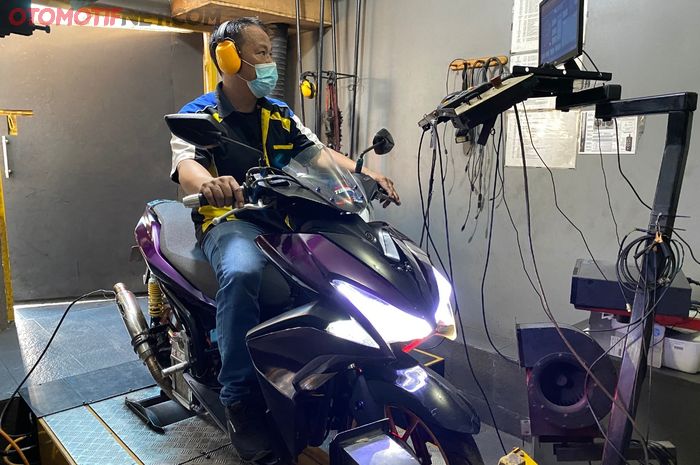 Yamaha Aerox 155 tenaganya melonjak menjadi 20,45 dk dengan 171 cc saja racikan Betawi Racer