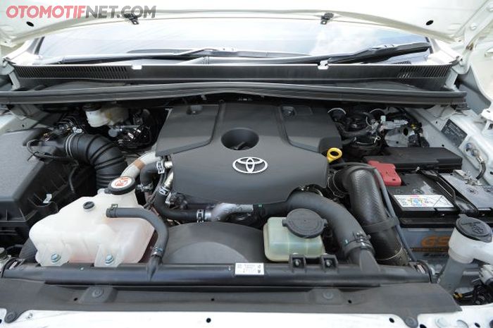 Ilustrasi Mesin diesel 2GD-FTV 2.4 liter dengan teknologi Variable Nozzle Turbo (VNT) intercooler 