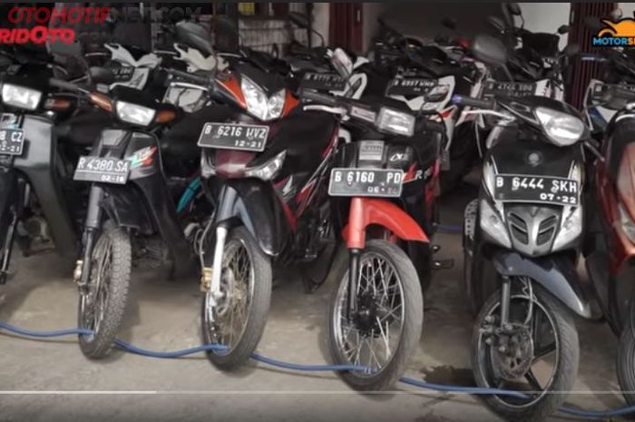 Showroom motor bekas murah Widia Motor Ciputat