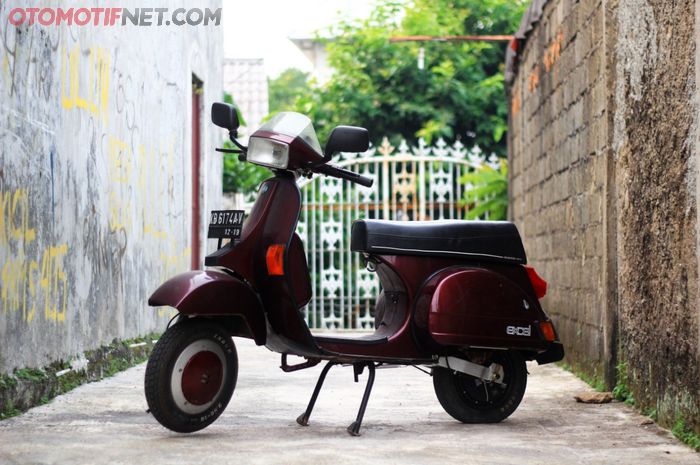 Modifikasi Vespa Excel yang diubah menjadi elektrik