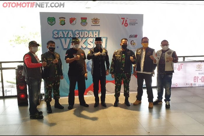 Harley-Davidson Club Indonesia (HDCI) chapter Tangerang menggelar program vaksinasi Covid-19 untuk 1.500 warga