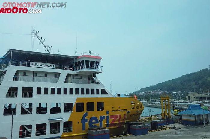 Kapal Ferry untuk Mudik 
