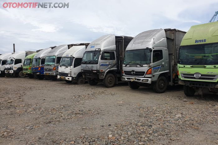 Truk yang akan dilelang di JBA cabang Jakarta Raya, Kalideres