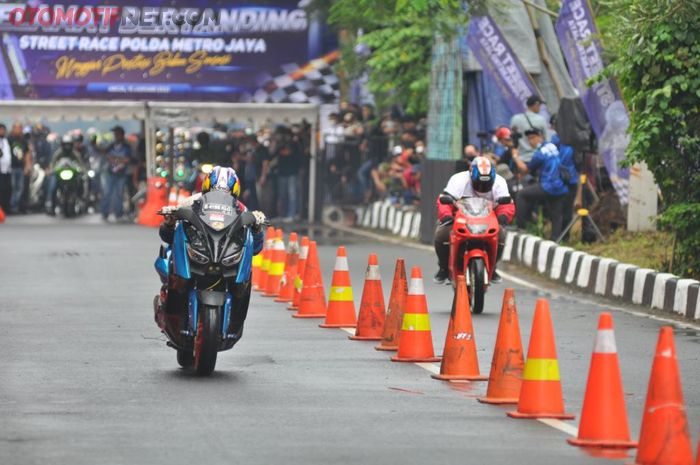 Ajang latihan bersama Street Race Polda Metro Jaya mendapatkan masukan dari pembalap Drag Bike senior, apa tuh?