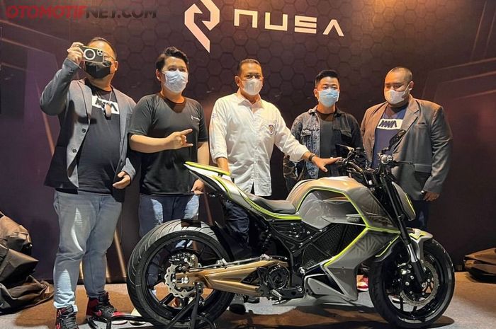 Nusa Khatulistiwa, sepeda motor listrik model sport