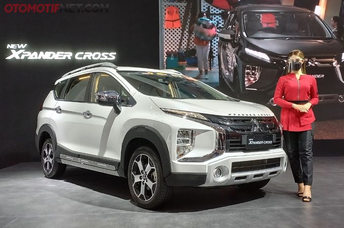 Mitsubishi New Xpander Cross di Jakarta Auto Week 2022