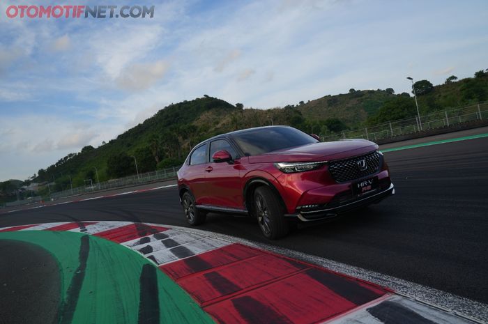 Honda HR-V RS 1.5L Turbo dibejek di Sirkuit Pertamina Mandalika Lombok