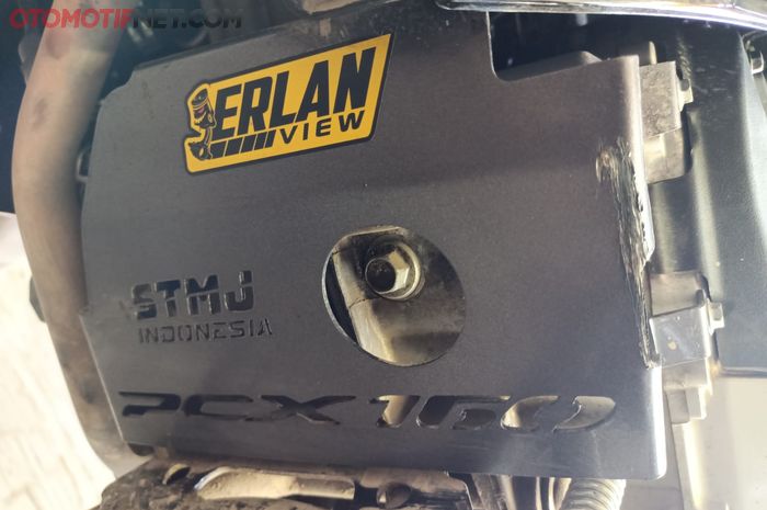 Cover engine Honda Vario 160 STMJ besutan Erlan View