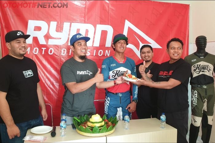 Suasana peluncuruan apparel motocross RYMN Moto Division, bertempat di Riple Off-Road Experience (ROX) Sentul, Jawa Barat, Kamis (7/7/2022)